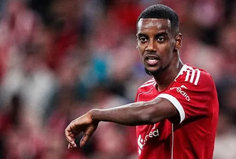 Isak's Debut Offers Glamour Amid Evident Lack of Match Fitness