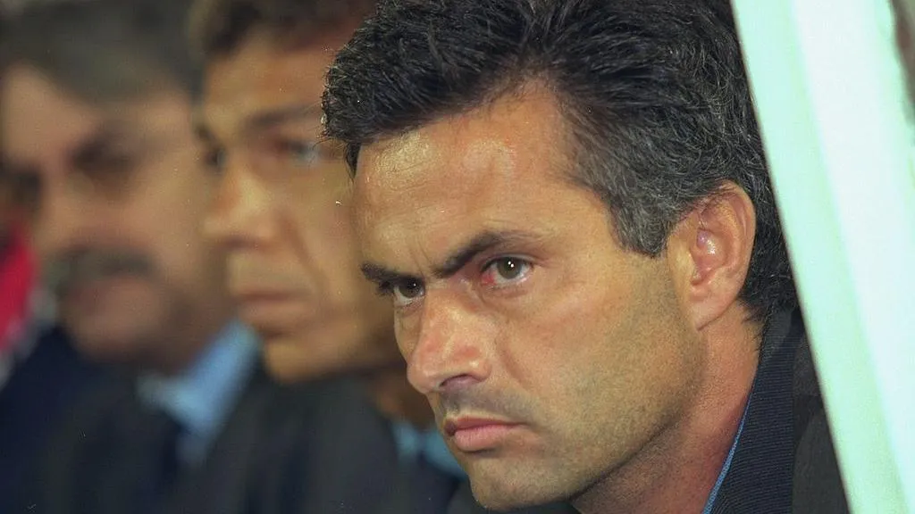 Mourinho Returns at Sport Lisboa e Benfica After a Quarter Century: Revered Yet Risky?